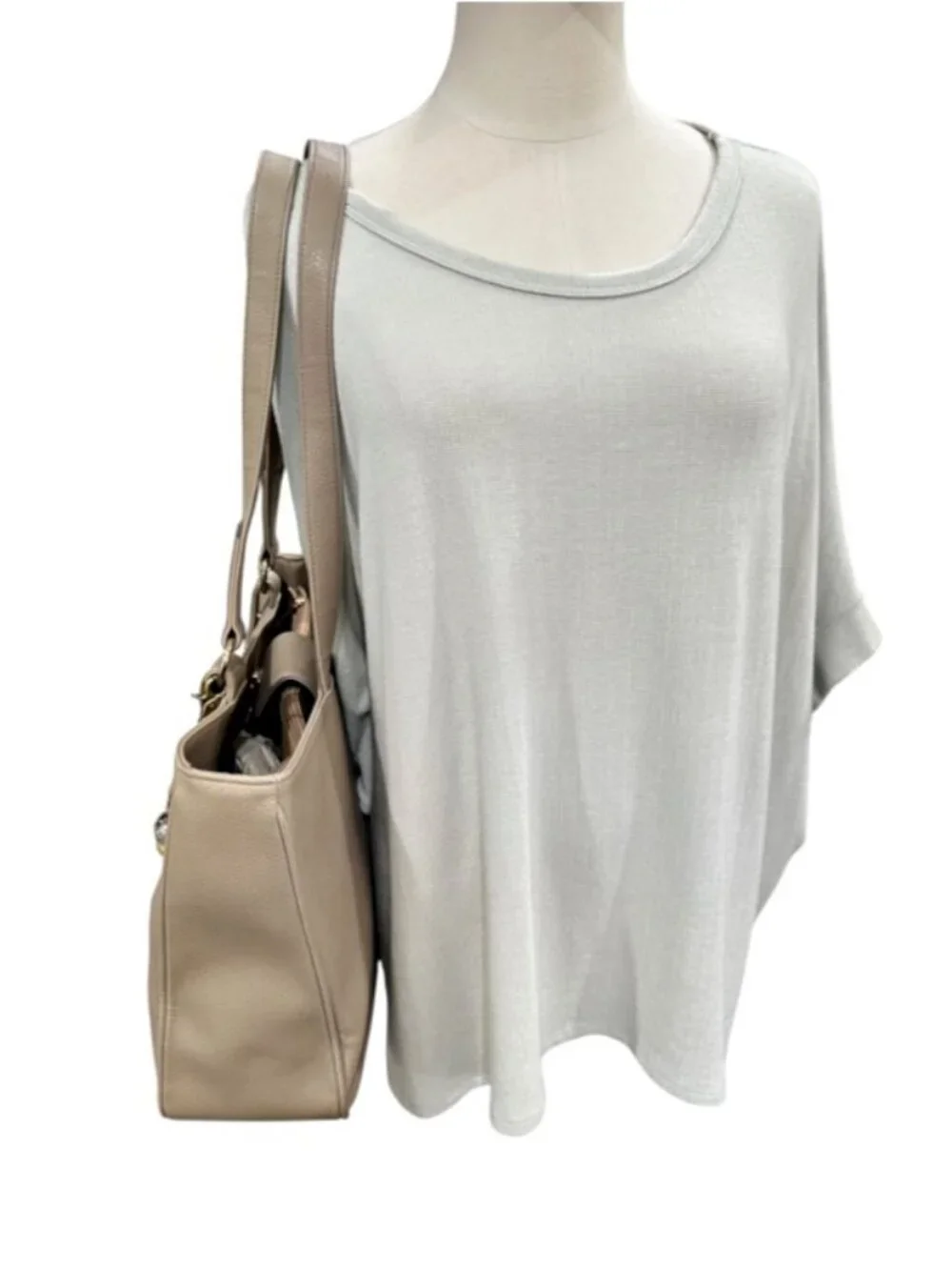 Liz Claiborne *liz claiborne